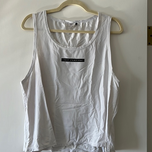 1st phorm laser sporty crop top - Picture 2 of 9